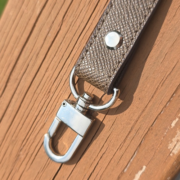 Full grain leather adjustable strap - Picture 3 of 6